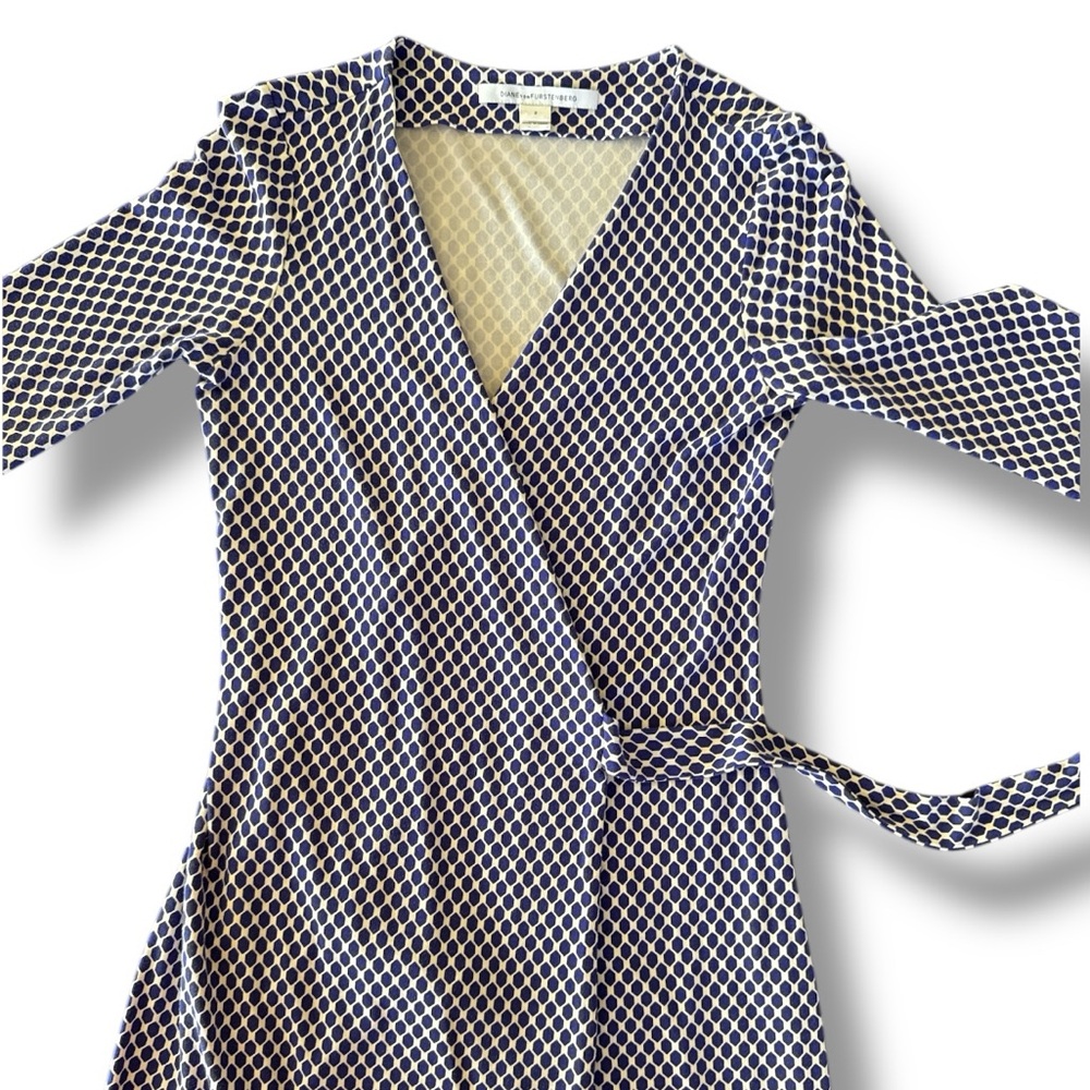 Diane Von Furstenberg “New Julian Two Mini” Blue/White Wrap Dress Size 2 - Picture 11 of 14